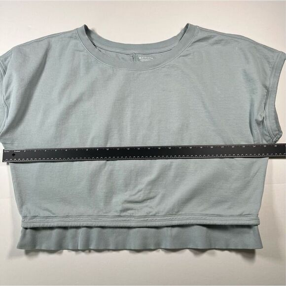 Athleta Sundown Shirred Tee Pale Sea Green Round Neck Boxy Size Large 798665 EUC - Picture 6 of 10